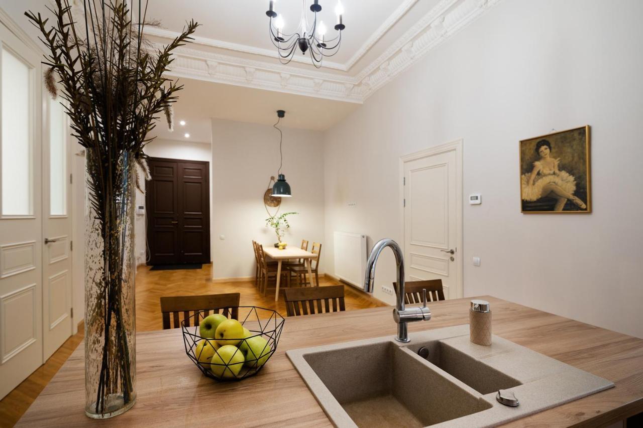 Appartement Old Modern And Spacious 2 Bedroom Riga